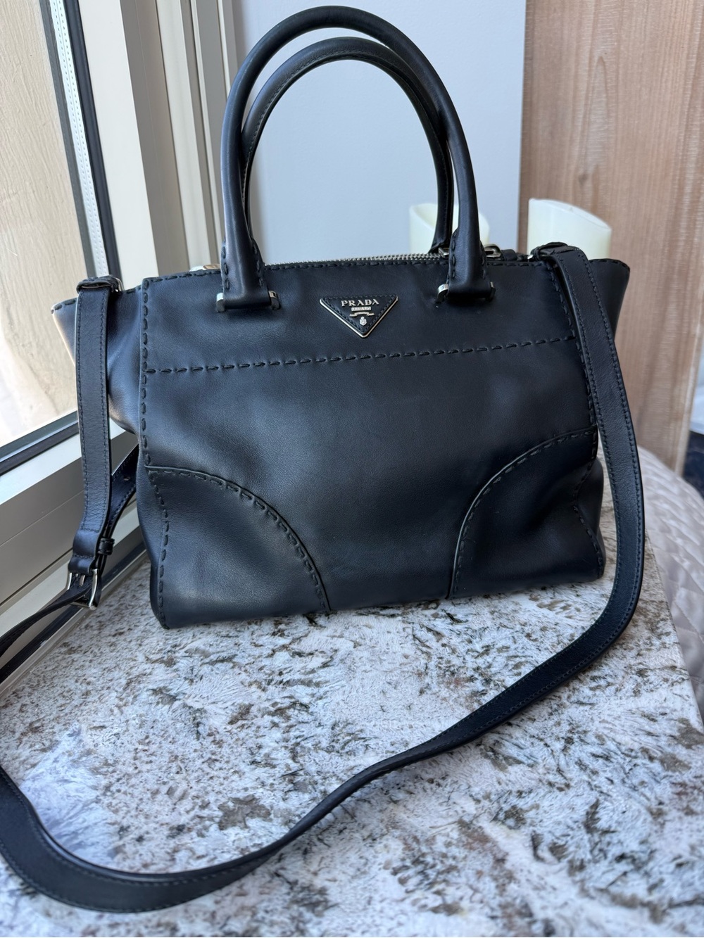 Authentic Prada Twin Pocket City Crossbody Tote in Black Saffiano Leather w/COA - Picture 2 of 15